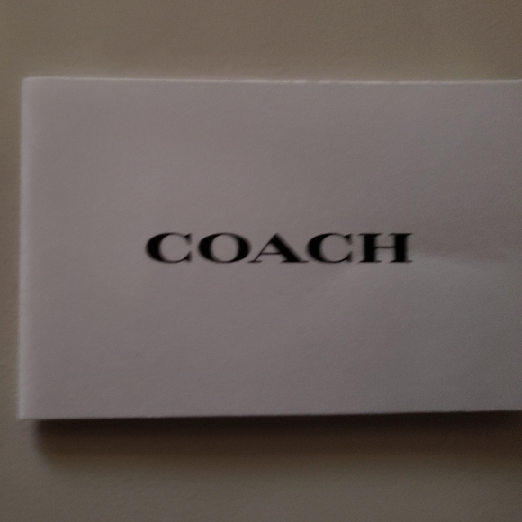 Coach - Picture 4 of 6